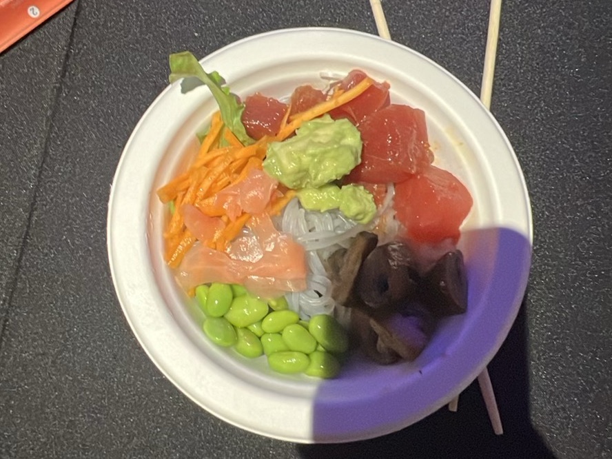 Salmon tuna poke bowl